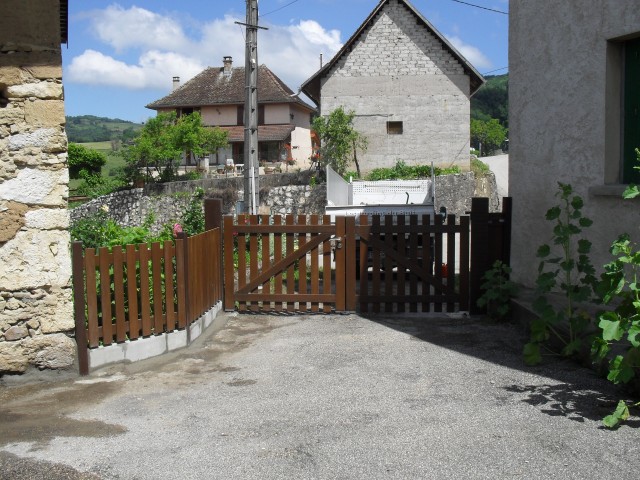 Chantier Ste Marie d'Alvey - clôtures bois / Les Jardins du Buis 73330 Le Pont-de-Beauvoisin