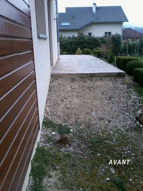 St Alban de Montbel - Escaliers en traverses chêne et Echo-gravel, rocaille avec pierres du client - AVANT