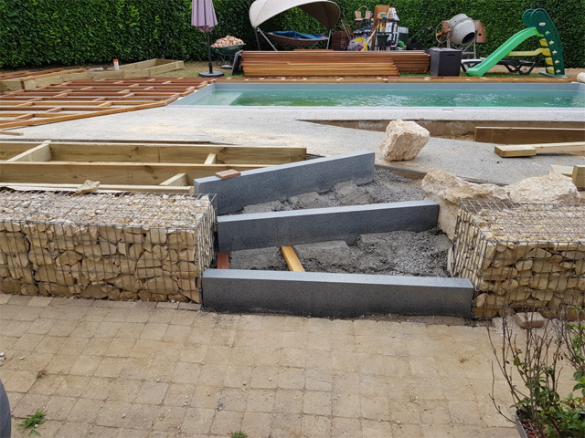 Chantier terrasse bois exotique Domessin - par Les Jardins du Buis, paysagiste, 73, 38