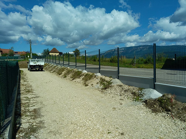 3 - Clôture et panneaux rigides à Domessin - Les Jardins du Buis paysagiste Savoie Isère