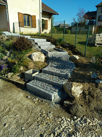 4 - Escalier, pavage bordure en granit - Les Jardins du Buis, paysagiste Avant-Pays, Savoie, Isère, Ain
