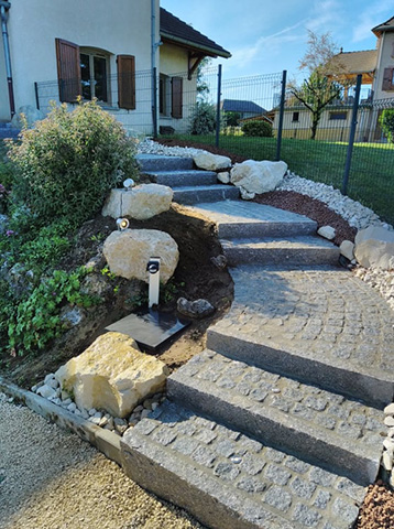 8 - Escalier, pavage bordure en granit - Les Jardins du Buis, paysagiste Avant-Pays, Savoie, Isère, Ain