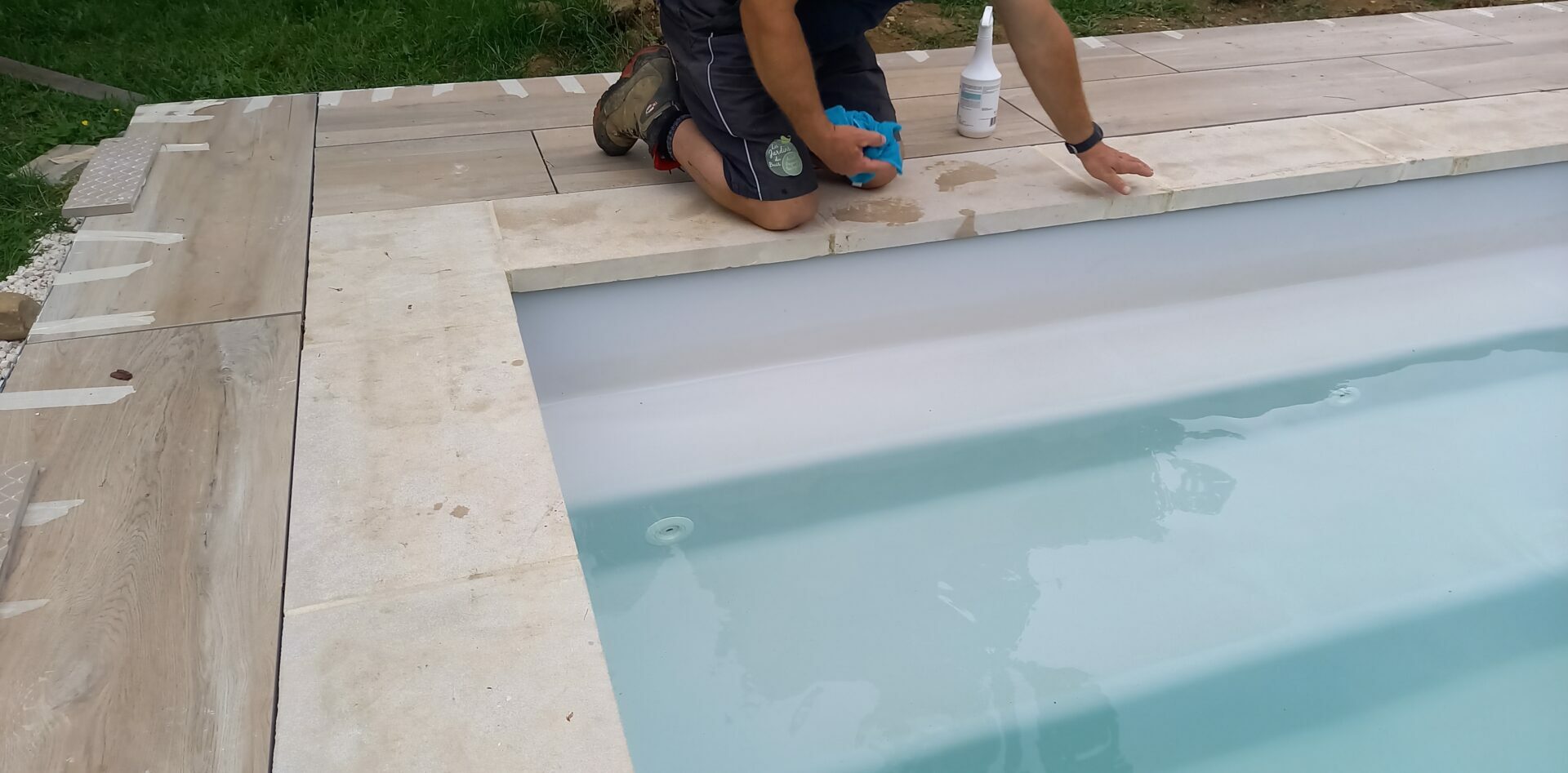 Plage immergée et margelles - détail
